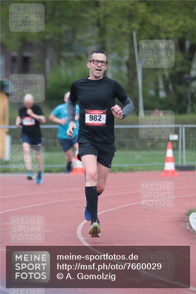 13.04.2025 - Hammer Lauf A. Gomolzig http://msf.ph/oto/7660029 13.04.2025 10:32:56 Ziel 189, 982, 1757, 1976 meine-sportfotos.de