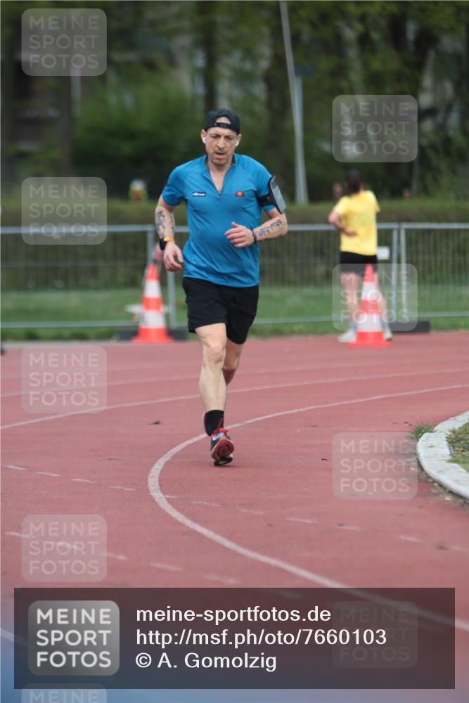 13.04.2025 - Hammer Lauf A. Gomolzig http://msf.ph/oto/7660103 13.04.2025 10:34:07 Ziel 239, 729, 1197, 1286 meine-sportfotos.de