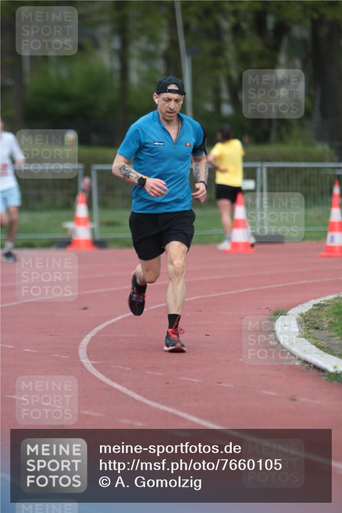 13.04.2025 - Hammer Lauf A. Gomolzig http://msf.ph/oto/7660105 13.04.2025 10:34:07 Ziel 239, 729, 1197, 1286 meine-sportfotos.de