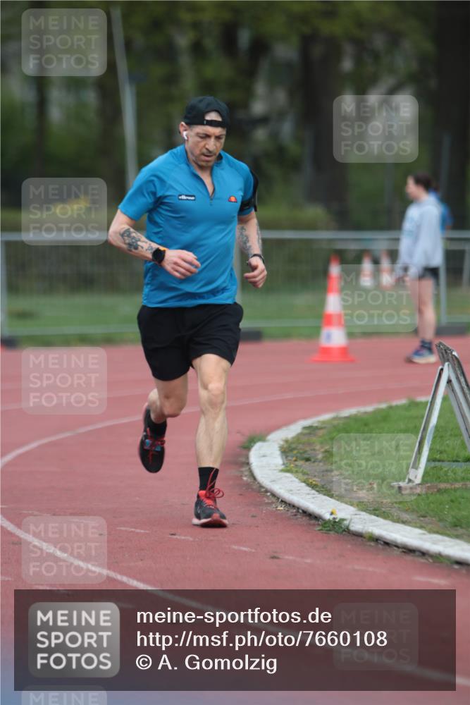 13.04.2025 - Hammer Lauf A. Gomolzig http://msf.ph/oto/7660108 13.04.2025 10:34:08 Ziel 197, 239, 729, 1197, 1286 meine-sportfotos.de