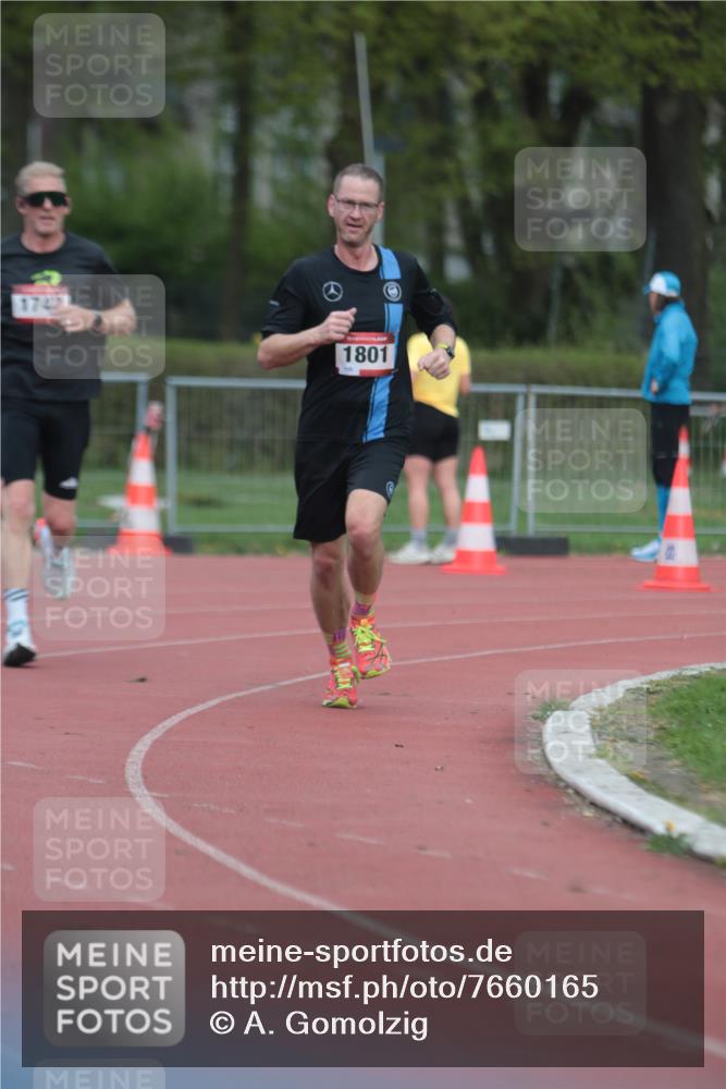 13.04.2025 - Hammer Lauf A. Gomolzig http://msf.ph/oto/7660165 13.04.2025 10:34:33 Ziel 330, 383, 1743, 1801 meine-sportfotos.de