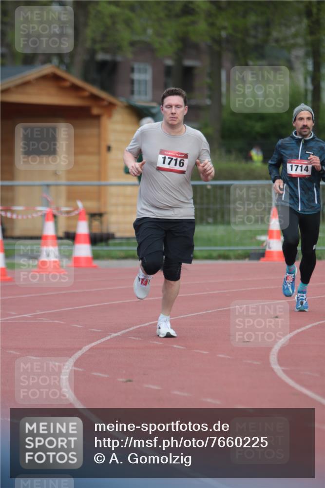 13.04.2025 - Hammer Lauf A. Gomolzig http://msf.ph/oto/7660225 13.04.2025 10:35:13 Ziel 509, 1714, 1716 meine-sportfotos.de
