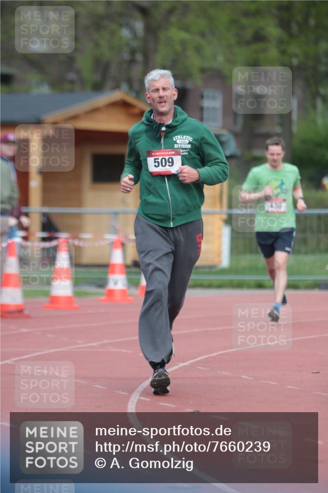 13.04.2025 - Hammer Lauf A. Gomolzig http://msf.ph/oto/7660239 13.04.2025 10:35:19 Ziel 430, 509 meine-sportfotos.de