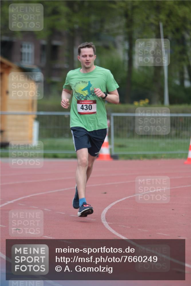 13.04.2025 - Hammer Lauf A. Gomolzig http://msf.ph/oto/7660249 13.04.2025 10:35:22 Ziel 430 meine-sportfotos.de