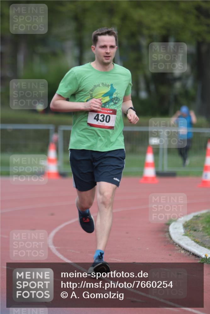 13.04.2025 - Hammer Lauf A. Gomolzig http://msf.ph/oto/7660254 13.04.2025 10:35:23 Ziel 430 meine-sportfotos.de