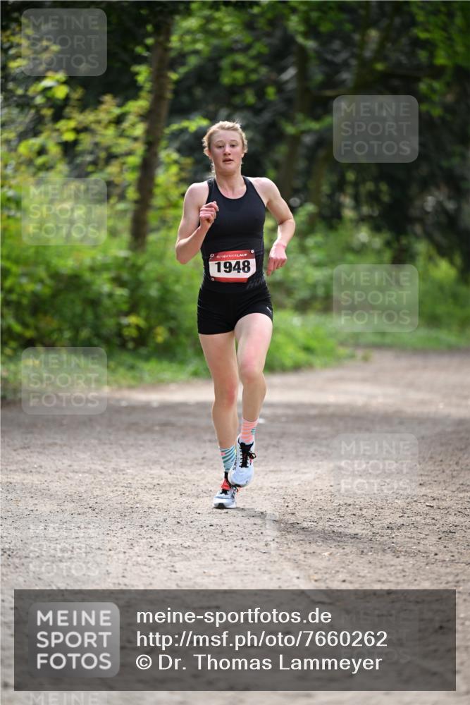 13.04.2025 - Hammer Lauf Dr. Thomas Lammeyer http://msf.ph/oto/7660262 13.04.2025 11:22:56 Laufen 15, 1948 meine-sportfotos.de