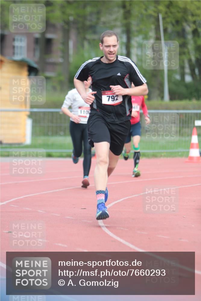 13.04.2025 - Hammer Lauf A. Gomolzig http://msf.ph/oto/7660293 13.04.2025 10:35:57 Ziel 792, 1106, 1849, 1961 meine-sportfotos.de