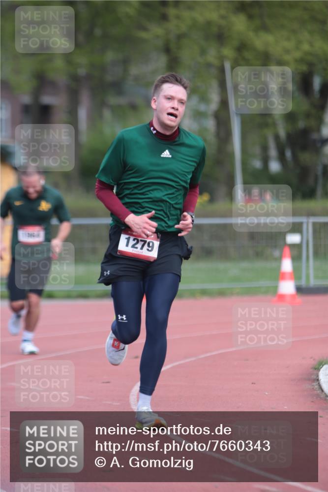 13.04.2025 - Hammer Lauf A. Gomolzig http://msf.ph/oto/7660343 13.04.2025 10:36:33 Ziel 1279, 1964 meine-sportfotos.de