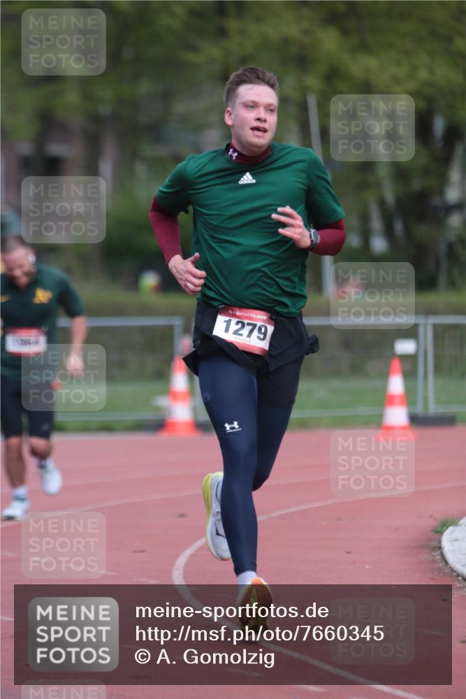 13.04.2025 - Hammer Lauf A. Gomolzig http://msf.ph/oto/7660345 13.04.2025 10:36:33 Ziel 1279, 1964 meine-sportfotos.de