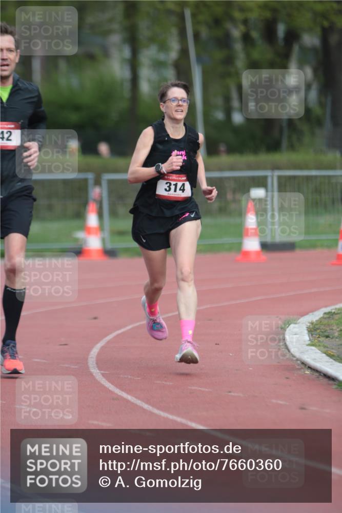 13.04.2025 - Hammer Lauf A. Gomolzig http://msf.ph/oto/7660360 13.04.2025 10:36:42 Ziel 314, 742 meine-sportfotos.de