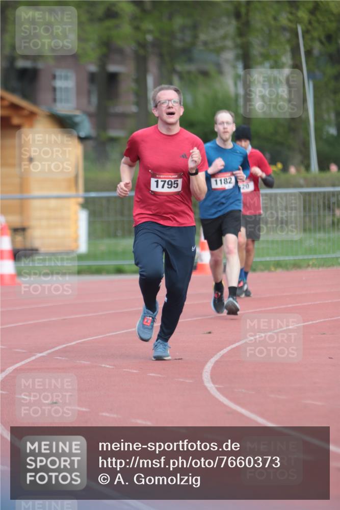 13.04.2025 - Hammer Lauf A. Gomolzig http://msf.ph/oto/7660373 13.04.2025 10:36:56 Ziel 122, 620, 769, 1182, 1795 meine-sportfotos.de