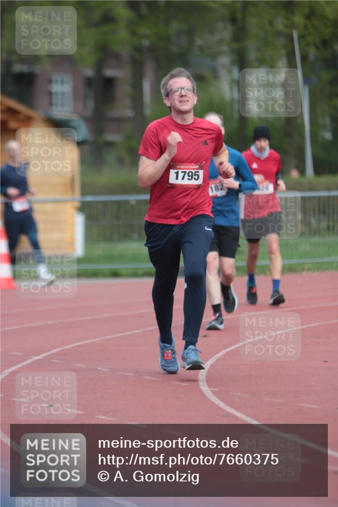 13.04.2025 - Hammer Lauf A. Gomolzig http://msf.ph/oto/7660375 13.04.2025 10:36:56 Ziel 122, 620, 769, 1182, 1795 meine-sportfotos.de