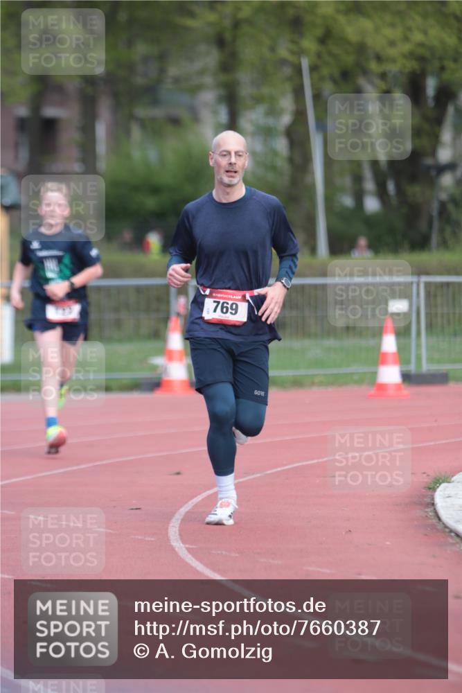 13.04.2025 - Hammer Lauf A. Gomolzig http://msf.ph/oto/7660387 13.04.2025 10:37:01 Ziel 122, 620, 769 meine-sportfotos.de