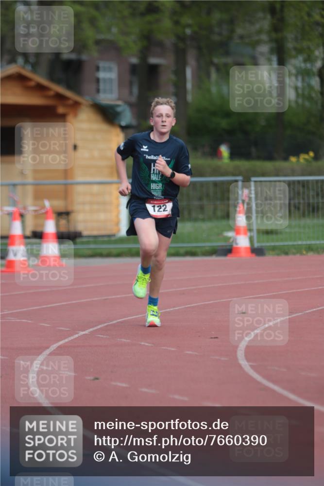 13.04.2025 - Hammer Lauf A. Gomolzig http://msf.ph/oto/7660390 13.04.2025 10:37:03 Ziel 122, 769 meine-sportfotos.de