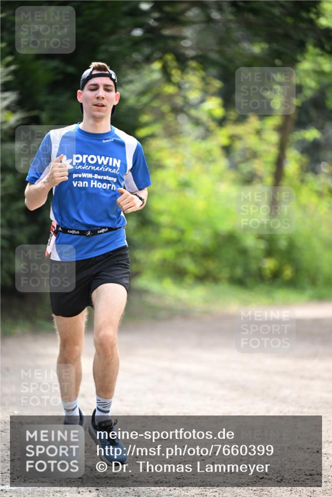 13.04.2025 - Hammer Lauf Dr. Thomas Lammeyer http://msf.ph/oto/7660399 13.04.2025 11:23:55 Laufen 1 meine-sportfotos.de