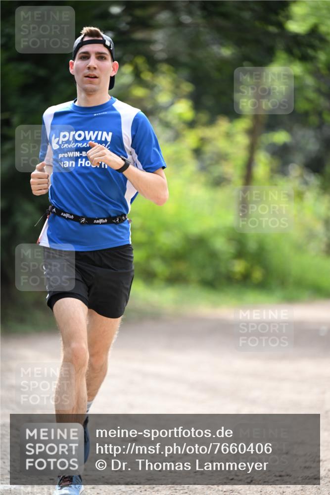 13.04.2025 - Hammer Lauf Dr. Thomas Lammeyer http://msf.ph/oto/7660406 13.04.2025 11:23:56 Laufen 860 meine-sportfotos.de