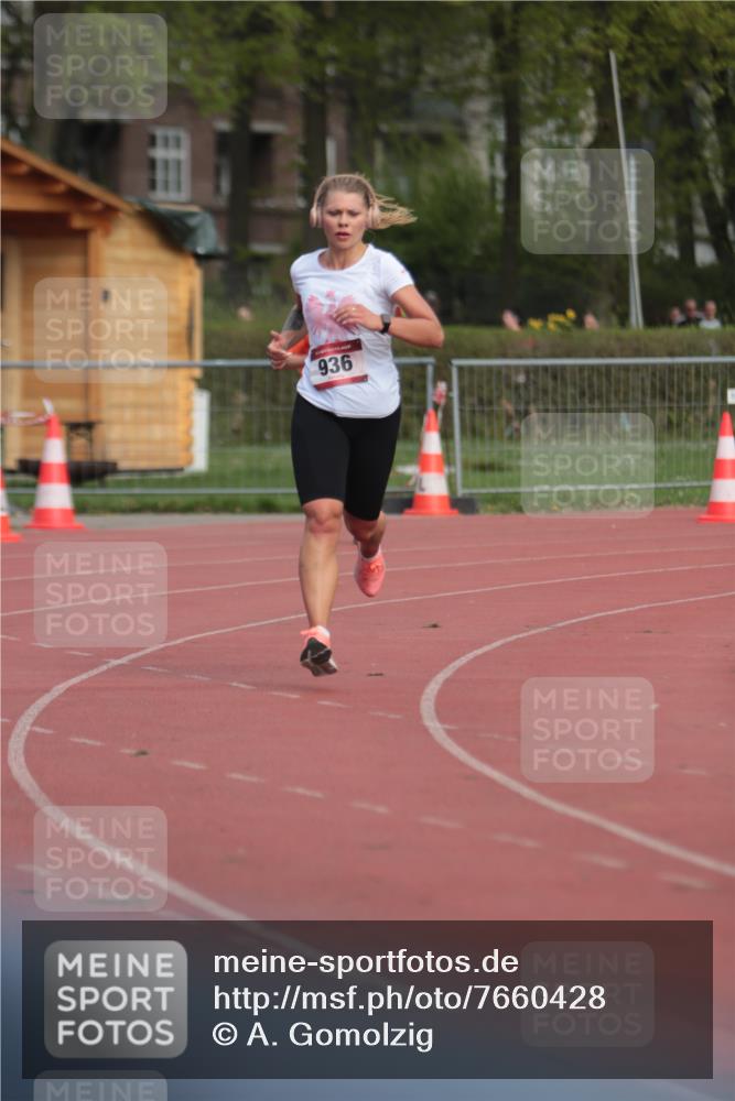 13.04.2025 - Hammer Lauf A. Gomolzig http://msf.ph/oto/7660428 13.04.2025 10:37:50 Ziel 249, 936 meine-sportfotos.de