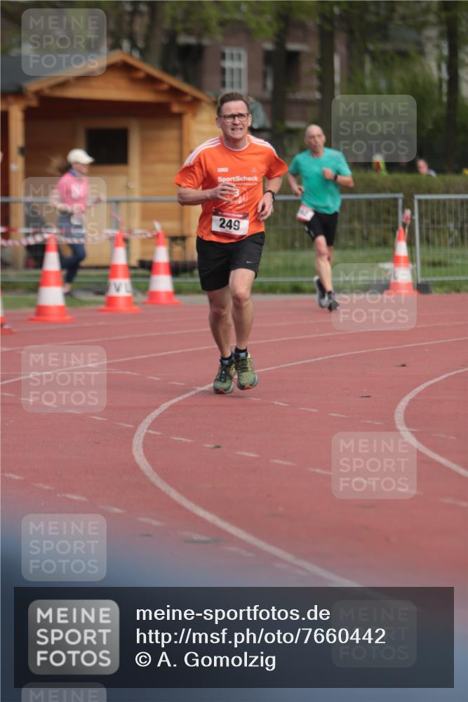 13.04.2025 - Hammer Lauf A. Gomolzig http://msf.ph/oto/7660442 13.04.2025 10:37:54 Ziel 162, 249, 1864 meine-sportfotos.de