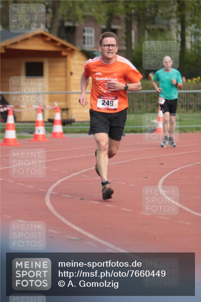 13.04.2025 - Hammer Lauf A. Gomolzig http://msf.ph/oto/7660449 13.04.2025 10:37:55 Ziel 162, 249, 1864 meine-sportfotos.de