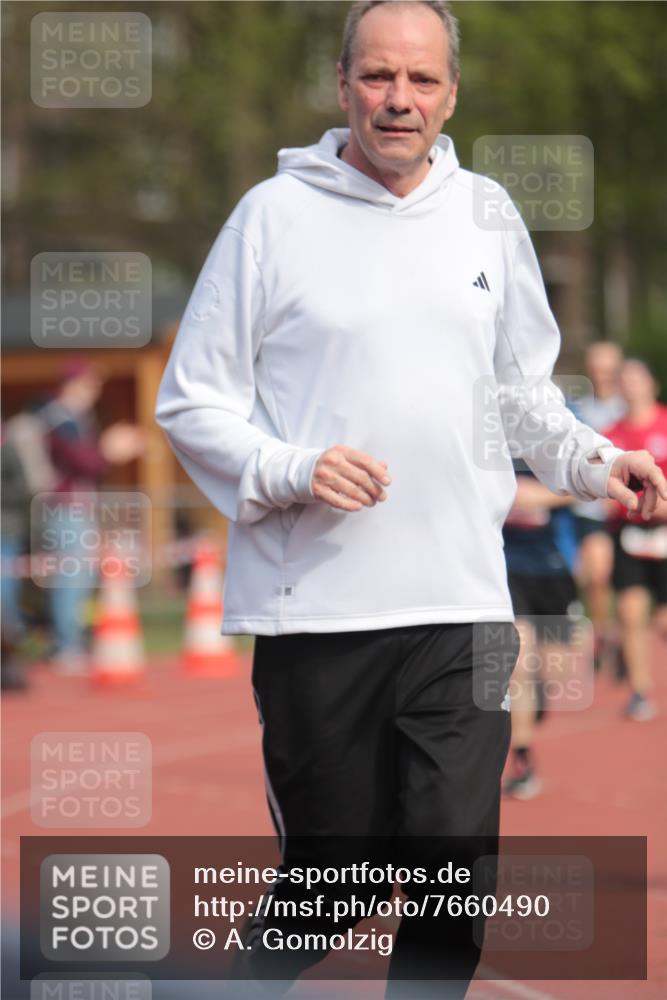 13.04.2025 - Hammer Lauf A. Gomolzig http://msf.ph/oto/7660490 13.04.2025 10:38:09 Ziel 254, 627, 647, 767, 953 meine-sportfotos.de