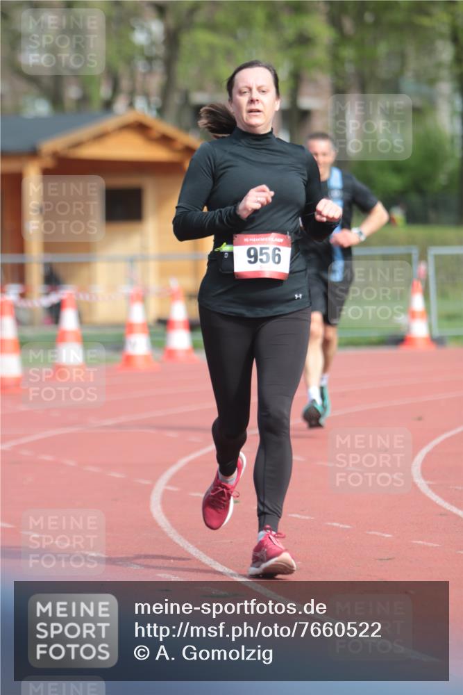 13.04.2025 - Hammer Lauf A. Gomolzig http://msf.ph/oto/7660522 13.04.2025 10:38:18 Ziel 131, 953, 956 meine-sportfotos.de