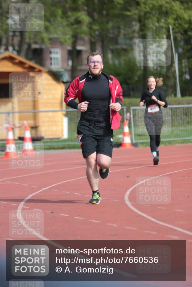 13.04.2025 - Hammer Lauf A. Gomolzig http://msf.ph/oto/7660536 13.04.2025 10:38:26 Ziel 450, 935 meine-sportfotos.de