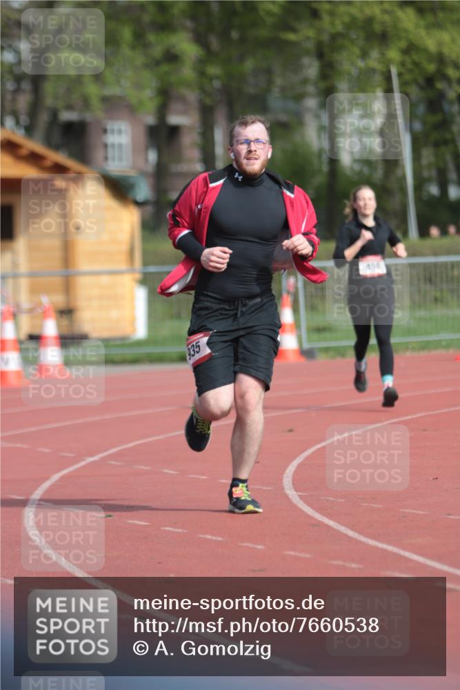 13.04.2025 - Hammer Lauf A. Gomolzig http://msf.ph/oto/7660538 13.04.2025 10:38:27 Ziel 450, 935 meine-sportfotos.de