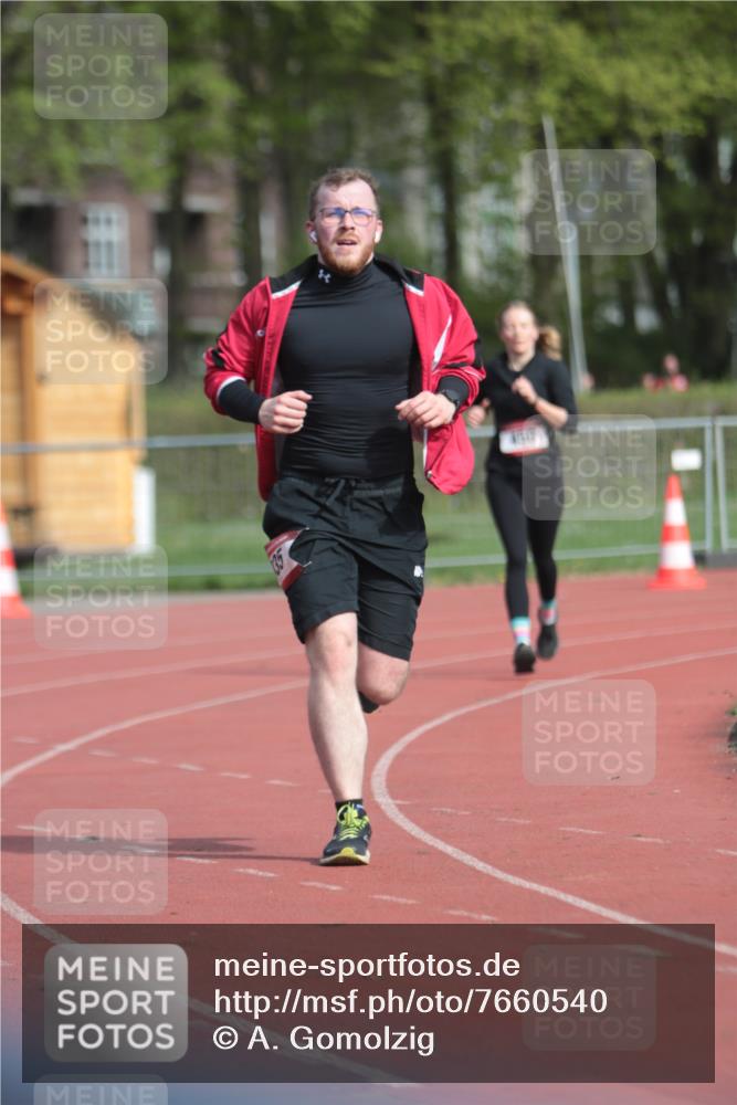 13.04.2025 - Hammer Lauf A. Gomolzig http://msf.ph/oto/7660540 13.04.2025 10:38:27 Ziel 450, 935 meine-sportfotos.de