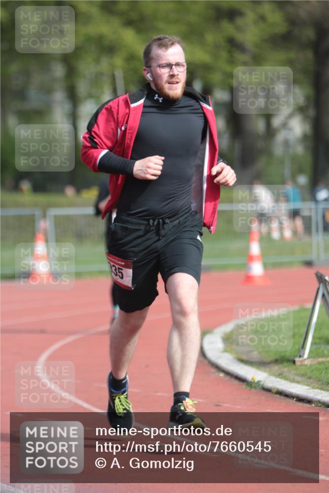 13.04.2025 - Hammer Lauf A. Gomolzig http://msf.ph/oto/7660545 13.04.2025 10:38:28 Ziel 450, 935 meine-sportfotos.de