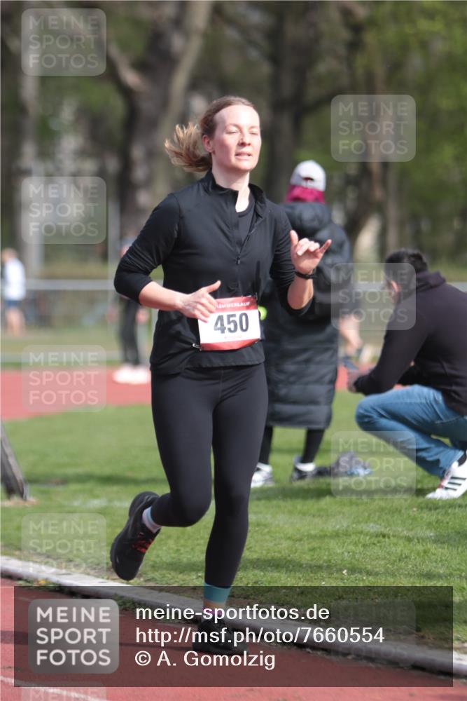 13.04.2025 - Hammer Lauf A. Gomolzig http://msf.ph/oto/7660554 13.04.2025 10:38:31 Ziel 450, 1841 meine-sportfotos.de