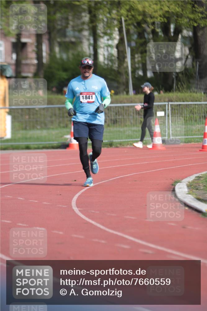 13.04.2025 - Hammer Lauf A. Gomolzig http://msf.ph/oto/7660559 13.04.2025 10:38:36 Ziel 1841 meine-sportfotos.de