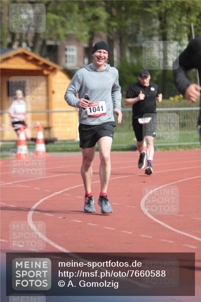 13.04.2025 - Hammer Lauf A. Gomolzig http://msf.ph/oto/7660588 13.04.2025 10:38:49 Ziel 286, 497, 575, 1041, 1857 meine-sportfotos.de