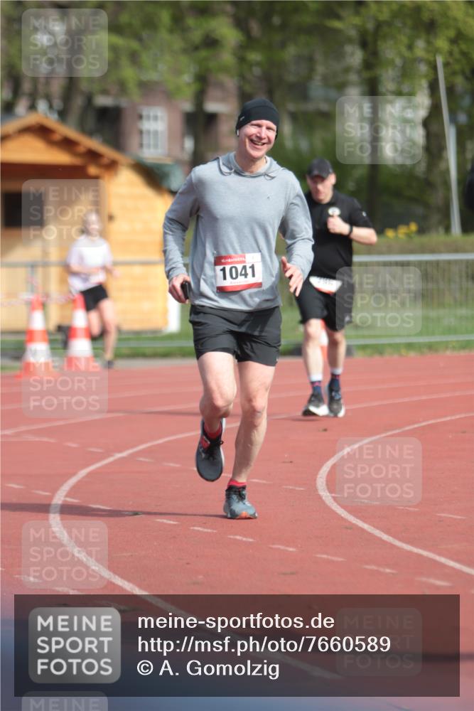 13.04.2025 - Hammer Lauf A. Gomolzig http://msf.ph/oto/7660589 13.04.2025 10:38:49 Ziel 286, 497, 575, 1041, 1857 meine-sportfotos.de