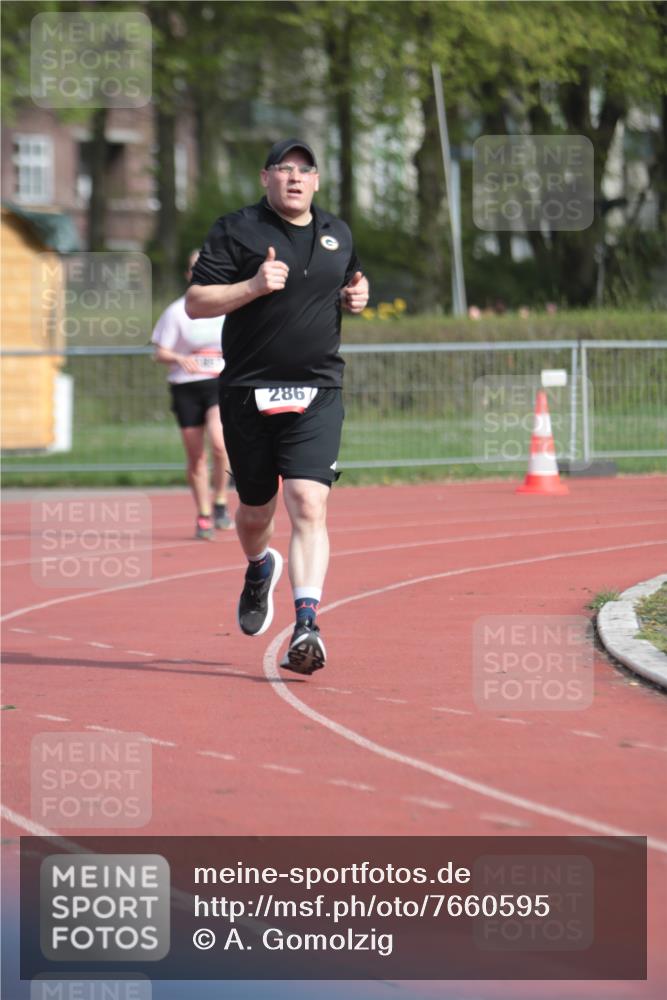 13.04.2025 - Hammer Lauf A. Gomolzig http://msf.ph/oto/7660595 13.04.2025 10:38:52 Ziel 286, 1041, 1857 meine-sportfotos.de