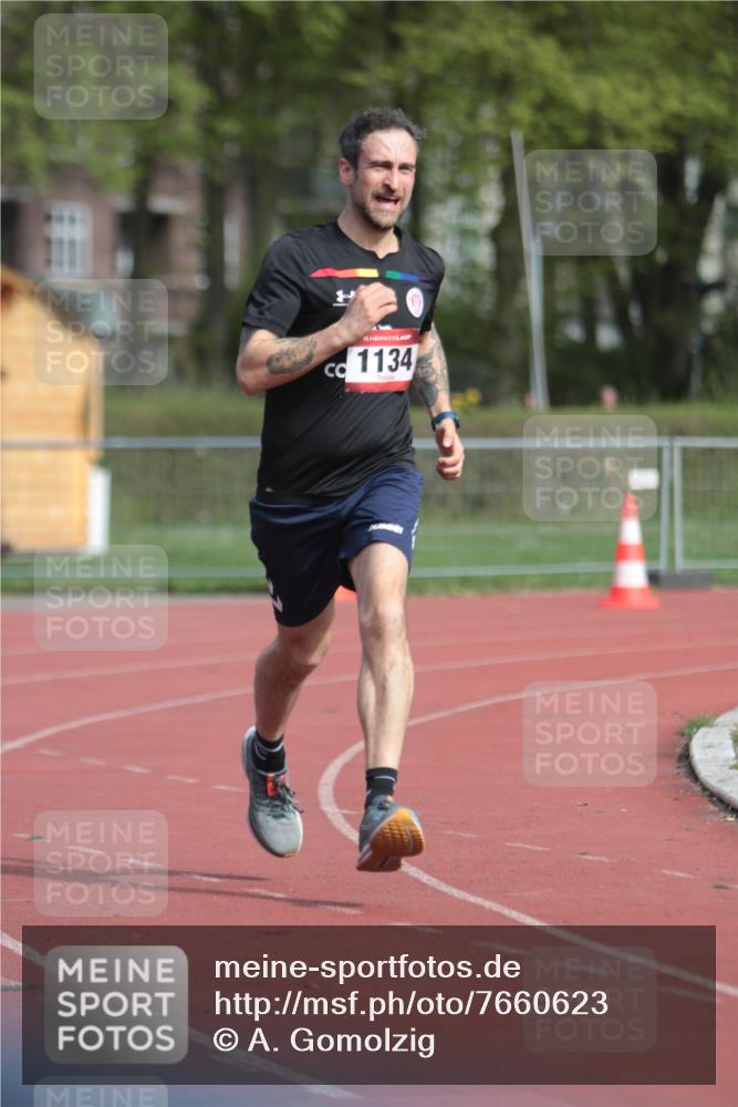 13.04.2025 - Hammer Lauf A. Gomolzig http://msf.ph/oto/7660623 13.04.2025 10:39:03 Ziel 207, 1134 meine-sportfotos.de
