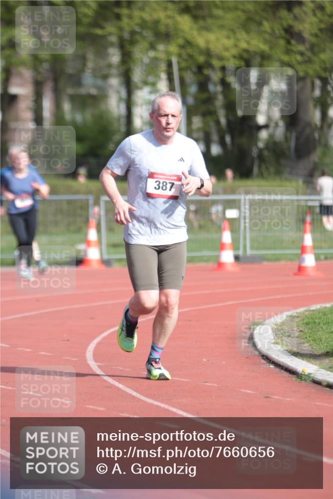13.04.2025 - Hammer Lauf A. Gomolzig http://msf.ph/oto/7660656 13.04.2025 10:39:20 Ziel 387, 646, 904 meine-sportfotos.de
