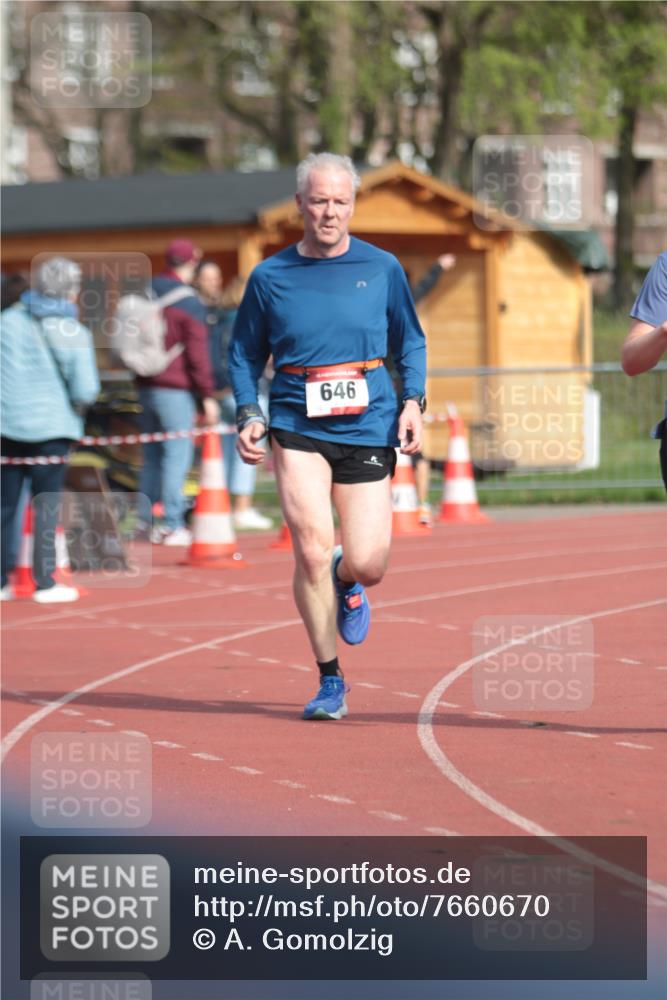 13.04.2025 - Hammer Lauf A. Gomolzig http://msf.ph/oto/7660670 13.04.2025 10:39:26 Ziel 449, 646, 904 meine-sportfotos.de