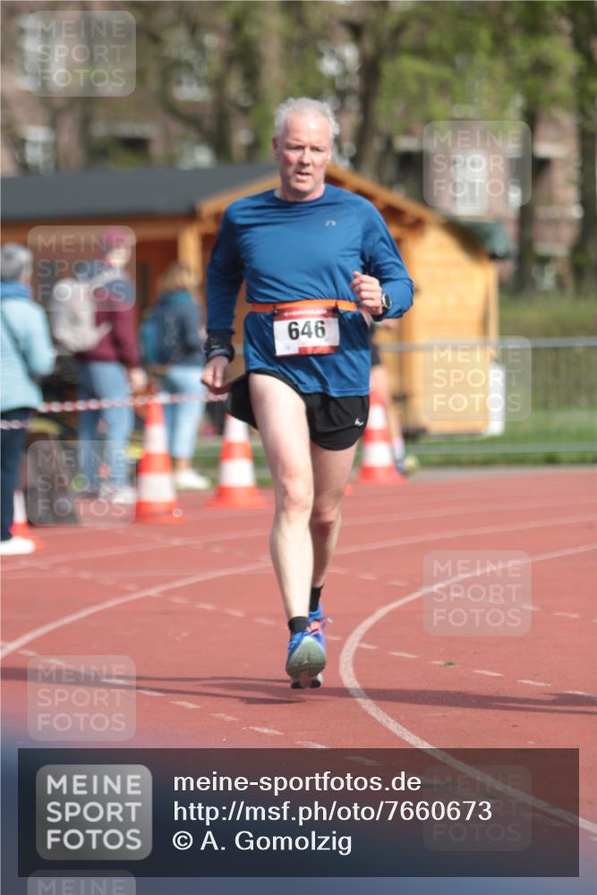 13.04.2025 - Hammer Lauf A. Gomolzig http://msf.ph/oto/7660673 13.04.2025 10:39:27 Ziel 449, 646, 904 meine-sportfotos.de