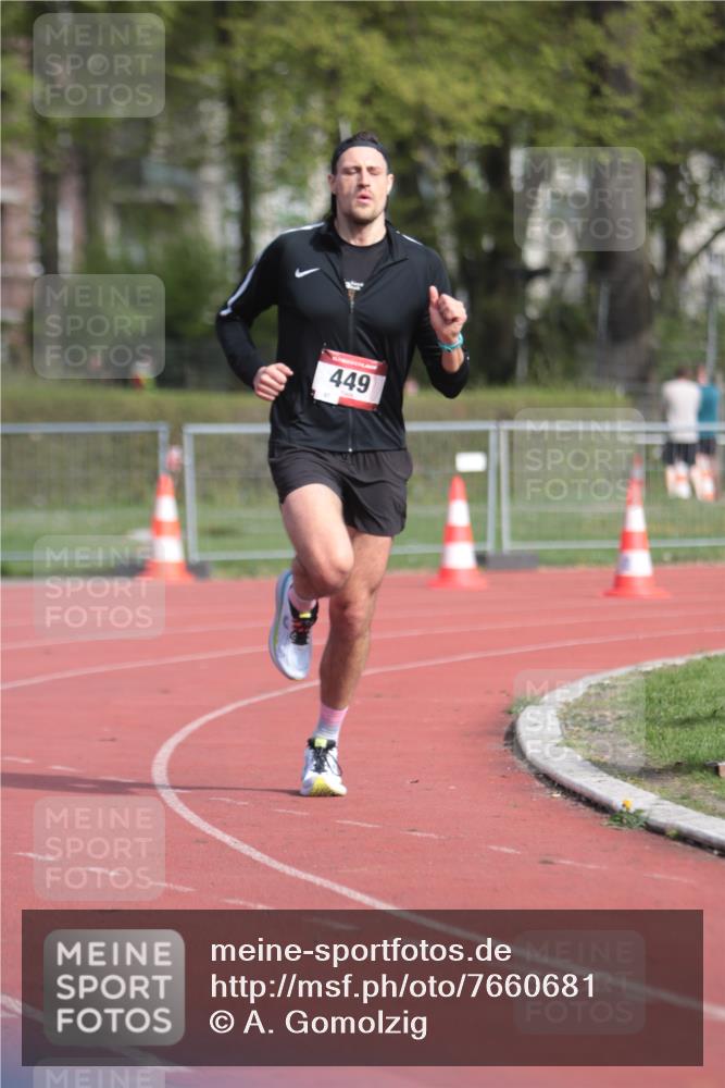 13.04.2025 - Hammer Lauf A. Gomolzig http://msf.ph/oto/7660681 13.04.2025 10:39:32 Ziel 438, 449, 824, 839 meine-sportfotos.de