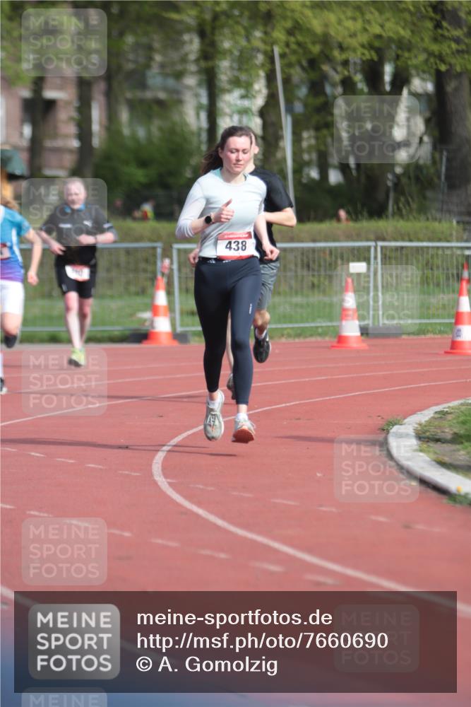 13.04.2025 - Hammer Lauf A. Gomolzig http://msf.ph/oto/7660690 13.04.2025 10:39:39 Ziel 210, 438, 824, 839 meine-sportfotos.de