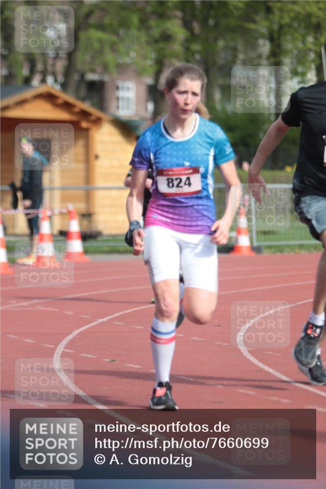 13.04.2025 - Hammer Lauf A. Gomolzig http://msf.ph/oto/7660699 13.04.2025 10:39:42 Ziel 210, 438, 839 meine-sportfotos.de