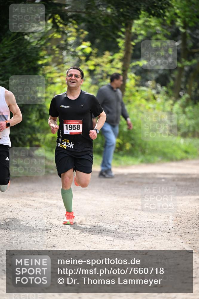13.04.2025 - Hammer Lauf Dr. Thomas Lammeyer http://msf.ph/oto/7660718 13.04.2025 11:24:45 Laufen 15, 1958, 236, 2, 10 meine-sportfotos.de