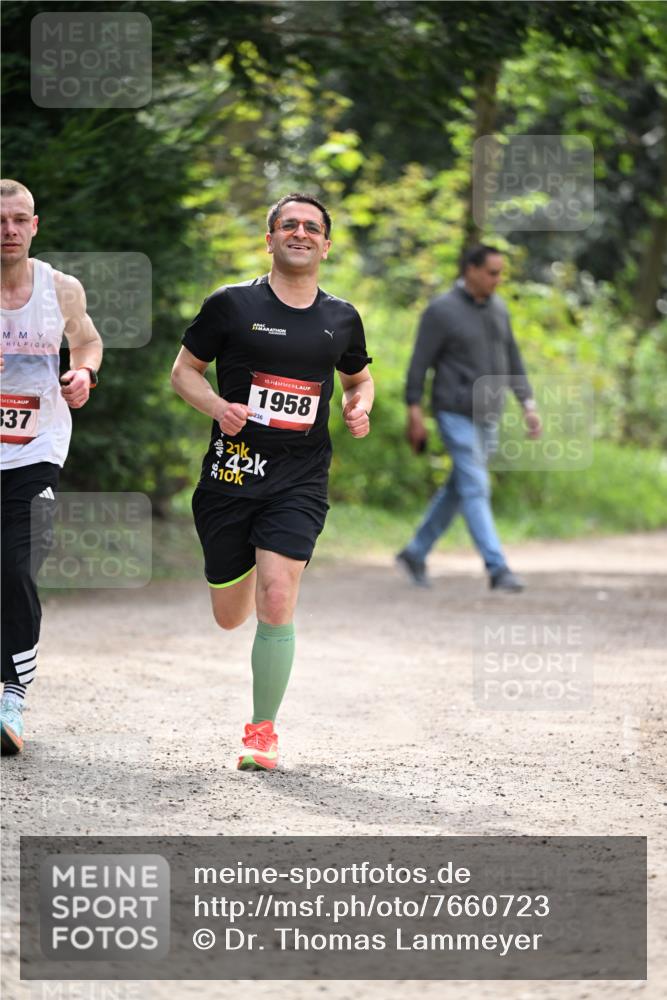 13.04.2025 - Hammer Lauf Dr. Thomas Lammeyer http://msf.ph/oto/7660723 13.04.2025 11:24:46 Laufen 15, 1958, 236, 337, 10 meine-sportfotos.de