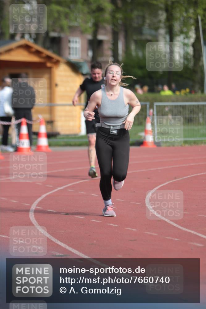 13.04.2025 - Hammer Lauf A. Gomolzig http://msf.ph/oto/7660740 13.04.2025 10:40:17 Ziel 537, 1099, 1796 meine-sportfotos.de