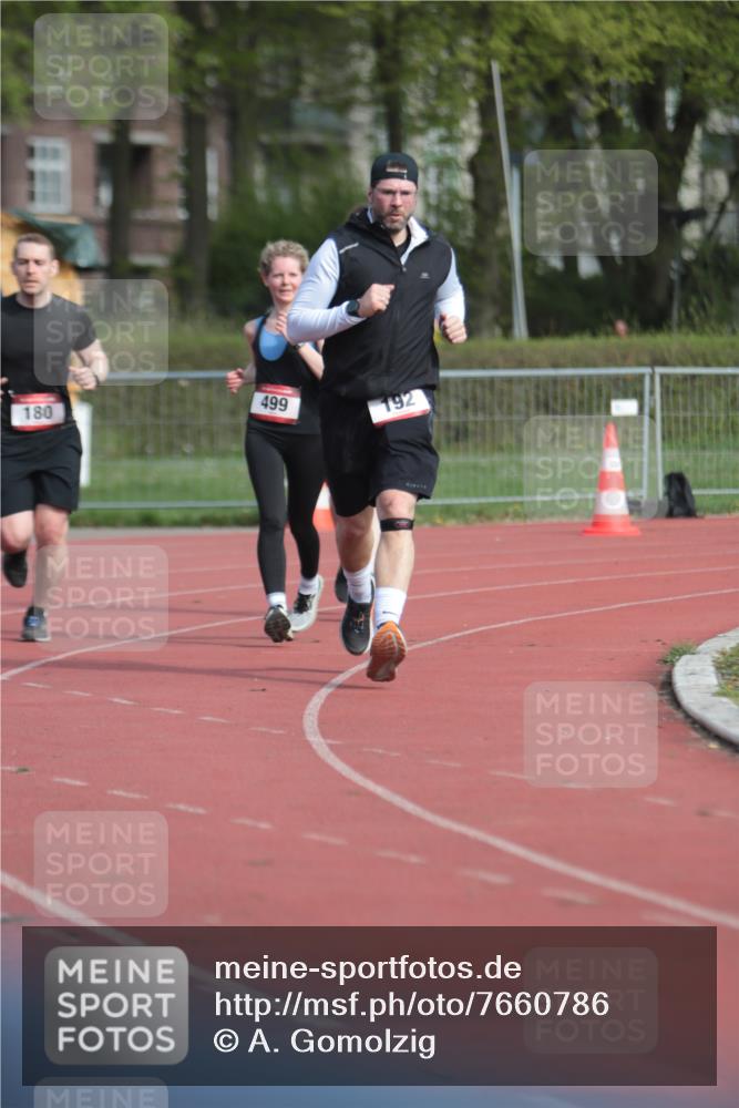 13.04.2025 - Hammer Lauf A. Gomolzig http://msf.ph/oto/7660786 13.04.2025 10:40:37 Ziel 180, 192, 261, 353, 499, 520, 1782 meine-sportfotos.de