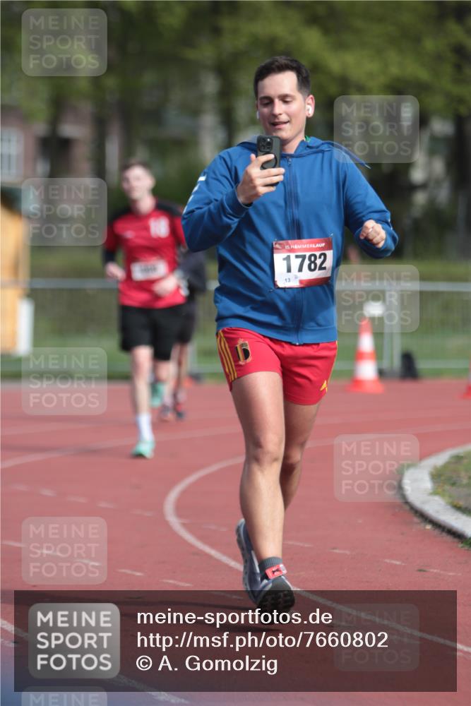13.04.2025 - Hammer Lauf A. Gomolzig http://msf.ph/oto/7660802 13.04.2025 10:40:45 Ziel 498, 1778, 1782 meine-sportfotos.de