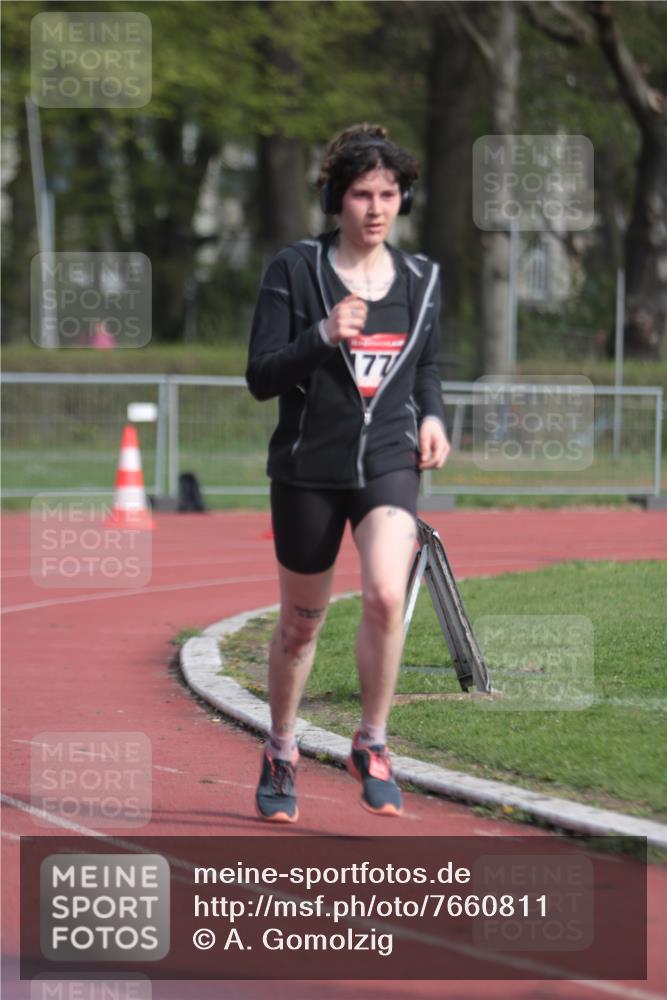 13.04.2025 - Hammer Lauf A. Gomolzig http://msf.ph/oto/7660811 13.04.2025 10:40:50 Ziel 498, 1778 meine-sportfotos.de