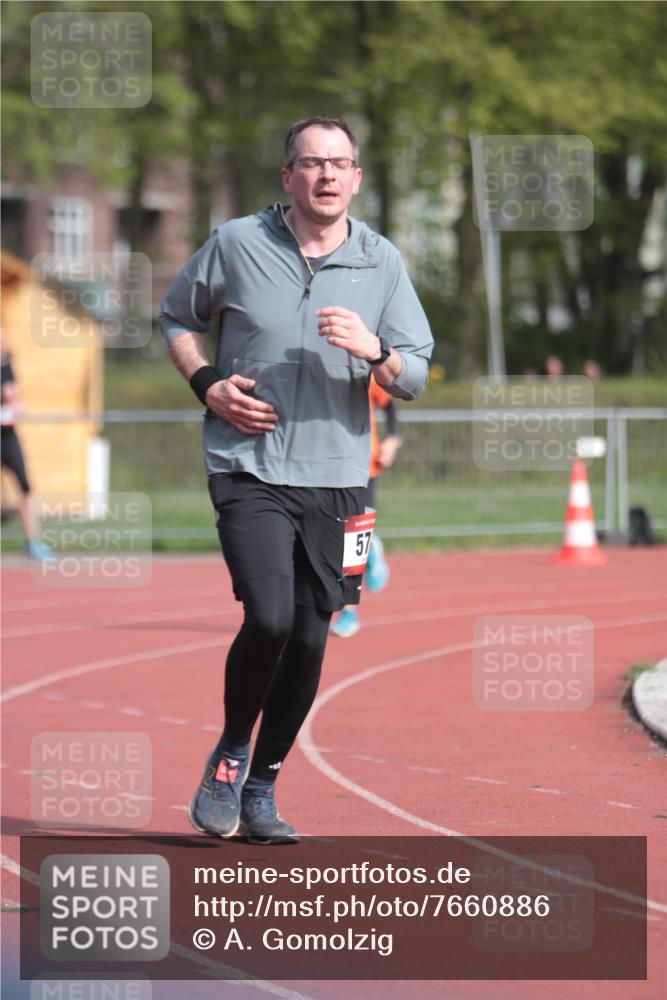 13.04.2025 - Hammer Lauf A. Gomolzig http://msf.ph/oto/7660886 13.04.2025 10:41:58 Ziel 212, 574, 600, 981, 1924 meine-sportfotos.de