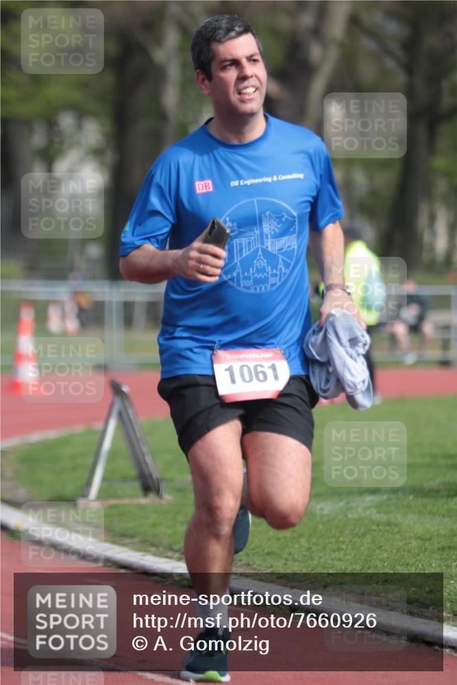 13.04.2025 - Hammer Lauf A. Gomolzig http://msf.ph/oto/7660926 13.04.2025 10:42:23 Ziel 269, 525, 526, 550, 772, 926, 1061, 1990 meine-sportfotos.de