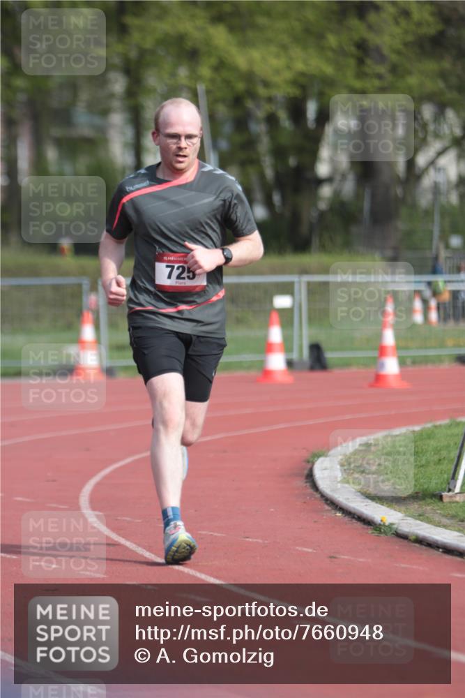 13.04.2025 - Hammer Lauf A. Gomolzig http://msf.ph/oto/7660948 13.04.2025 10:42:44 Ziel 725 meine-sportfotos.de